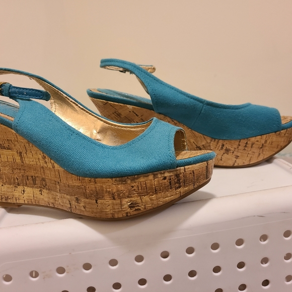 A.n.a. A New Approach Size 8.5 Platform Wedges - Picture 2 of 11